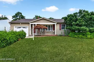33 Auburn Rd, Toms River Township, NJ 08757 - Photo 1