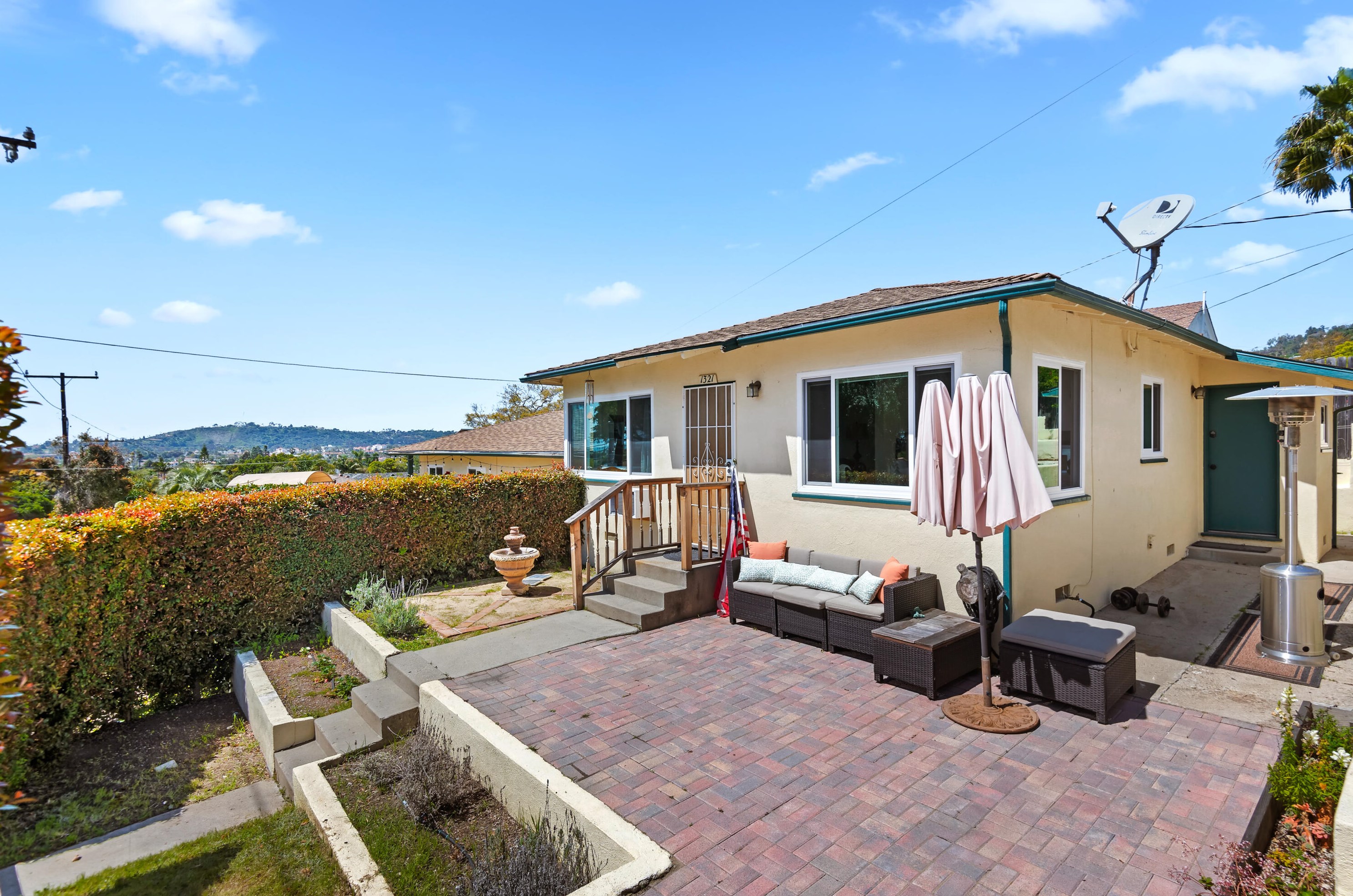 502 Chiquita Rd, Santa Barbara CA  93103-2540 exterior
