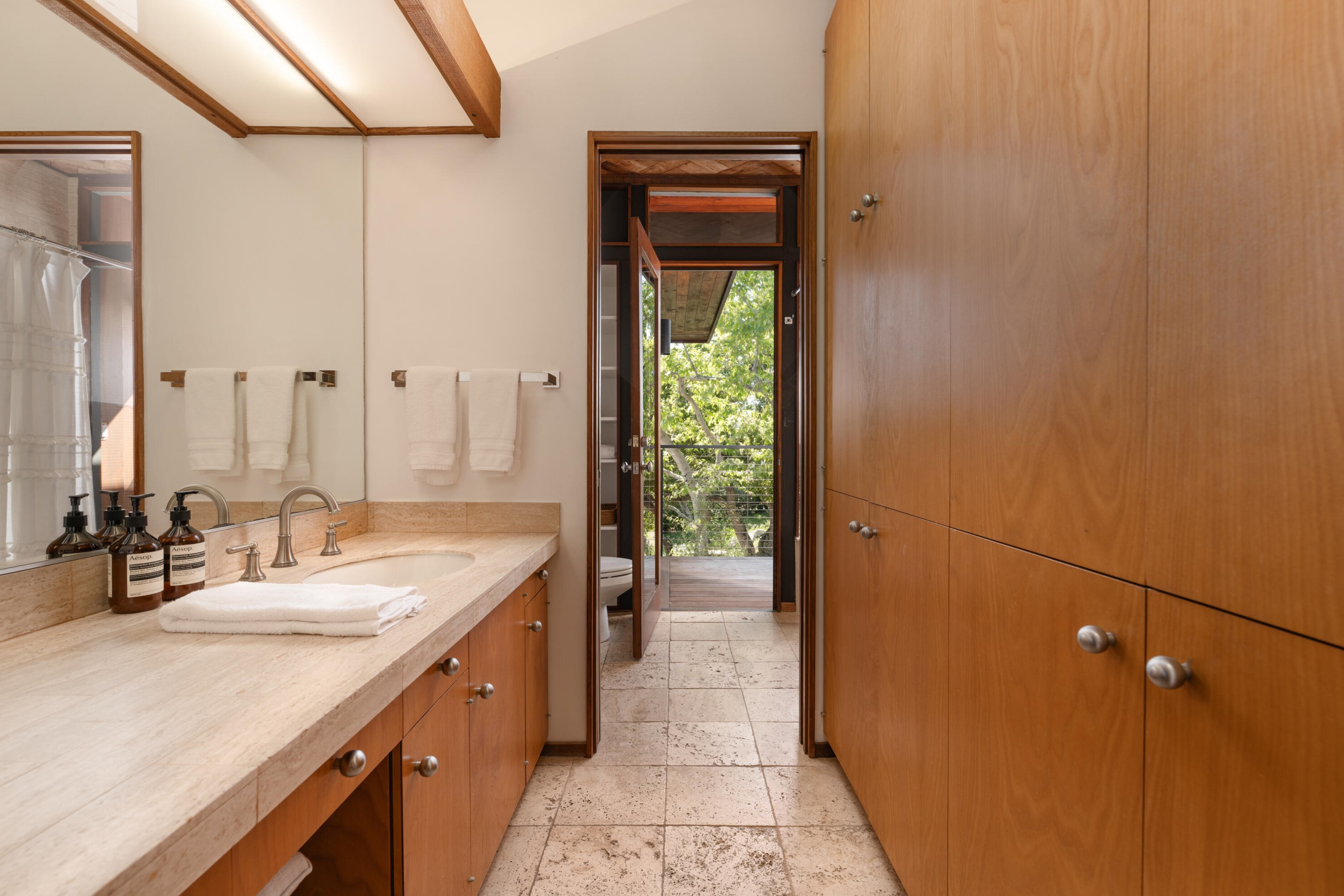 1821 Gibraltar Rd, Santa Barbara CA  93105-2326 exterior