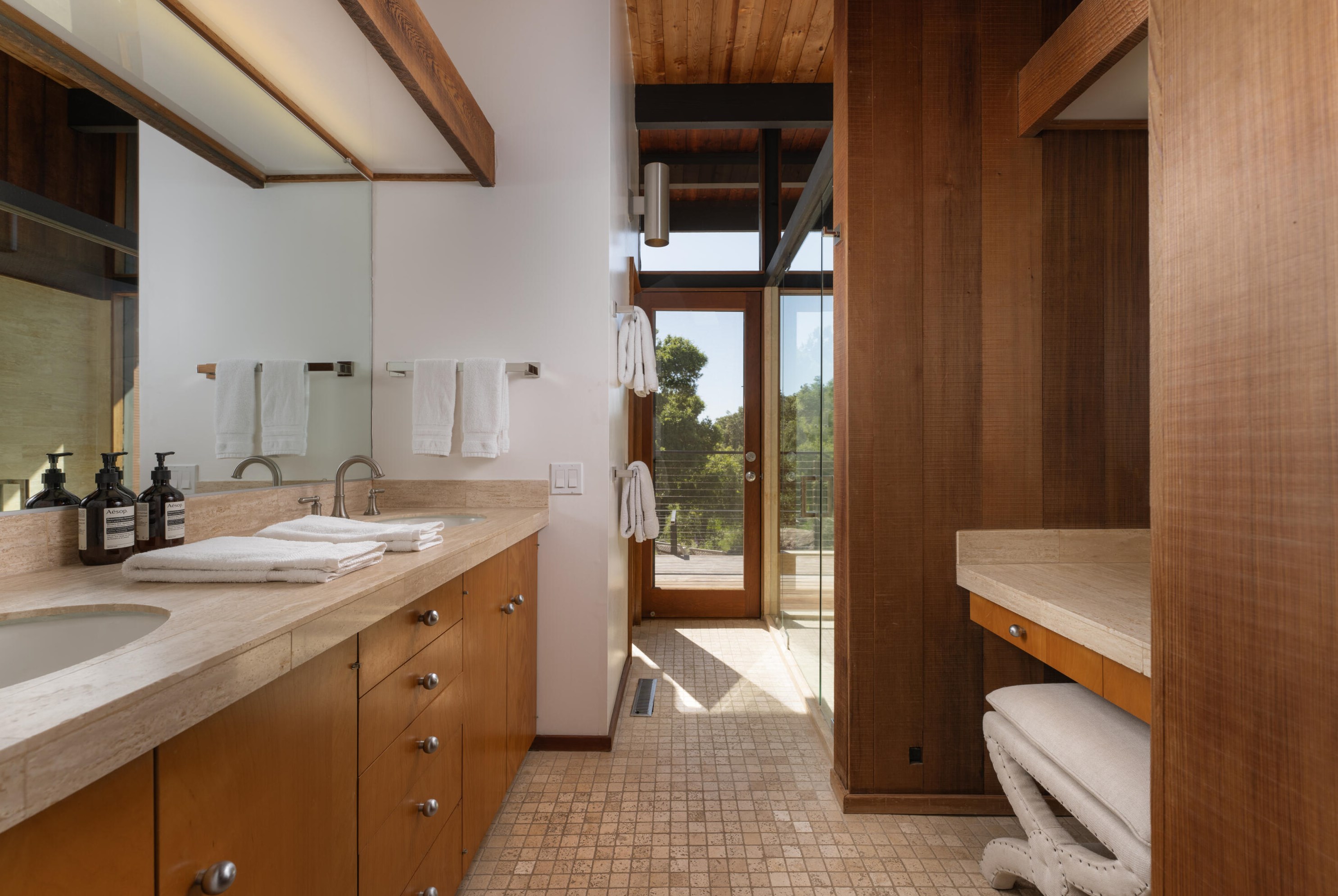 1821 Gibraltar Rd, Santa Barbara CA  93105-2326 exterior