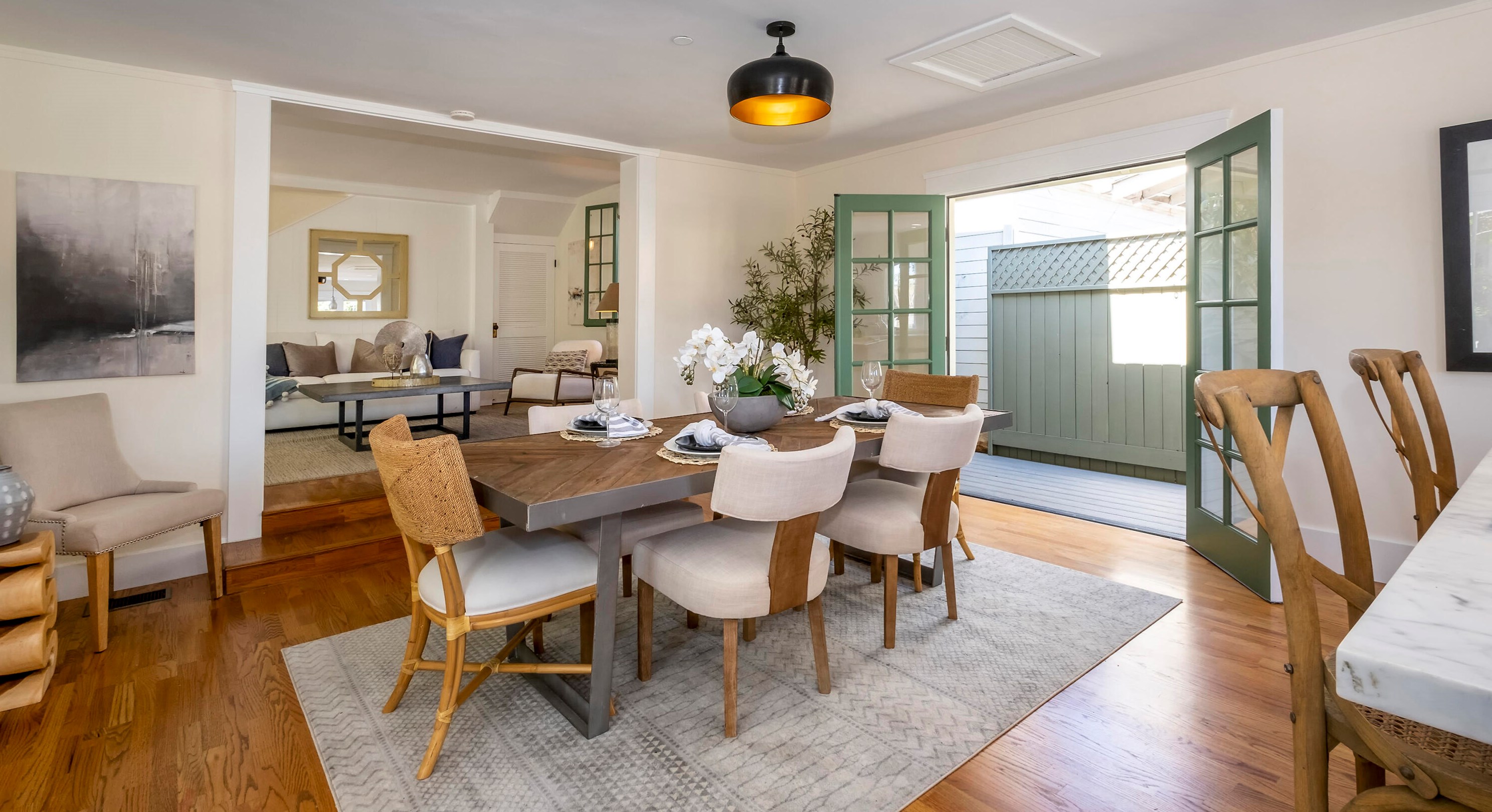 427 Sola St, Santa Barbara CA  93101-1220 exterior