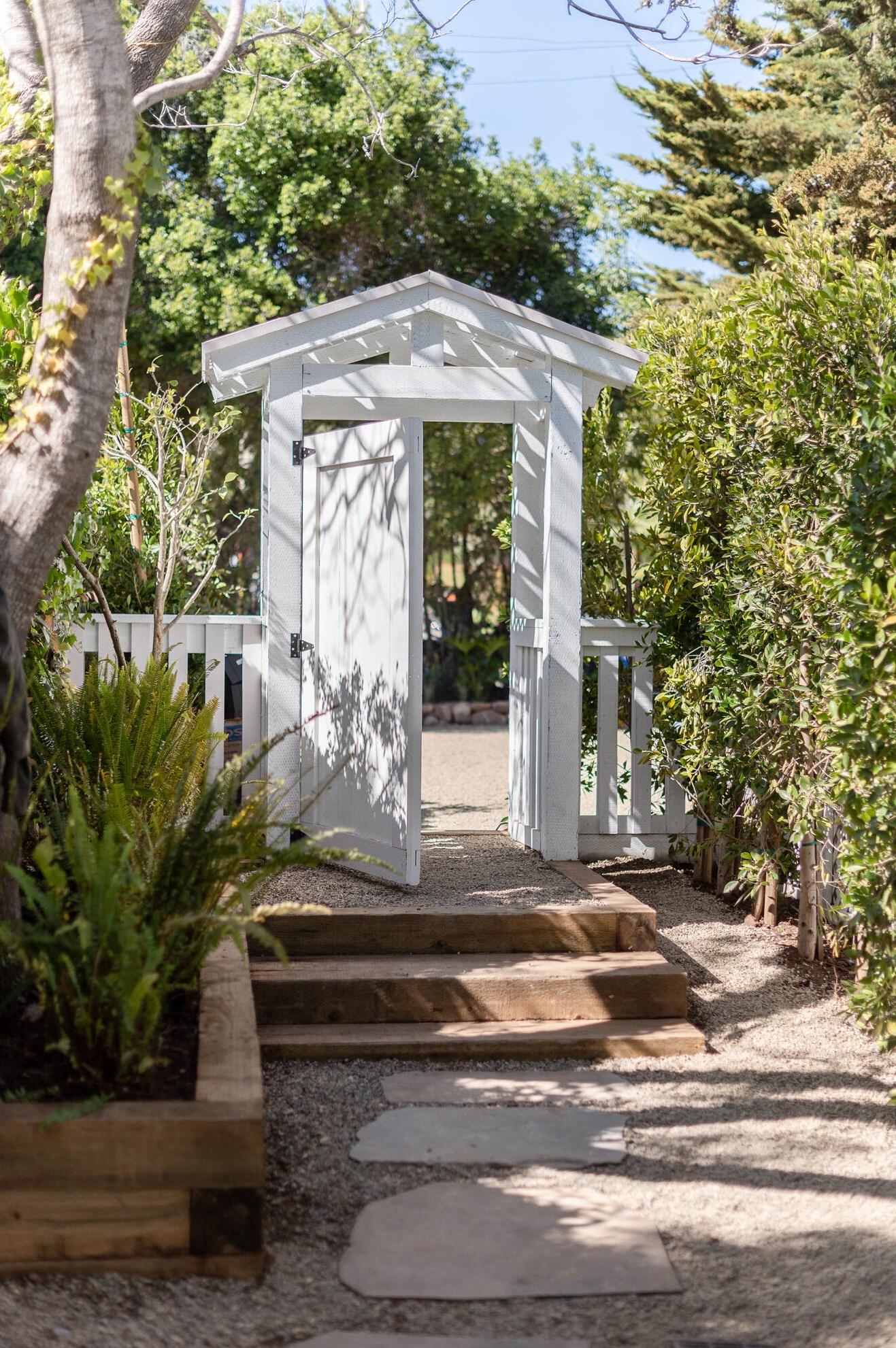 1355 Danielson Rd, Santa Barbara, CA 93108-2806
