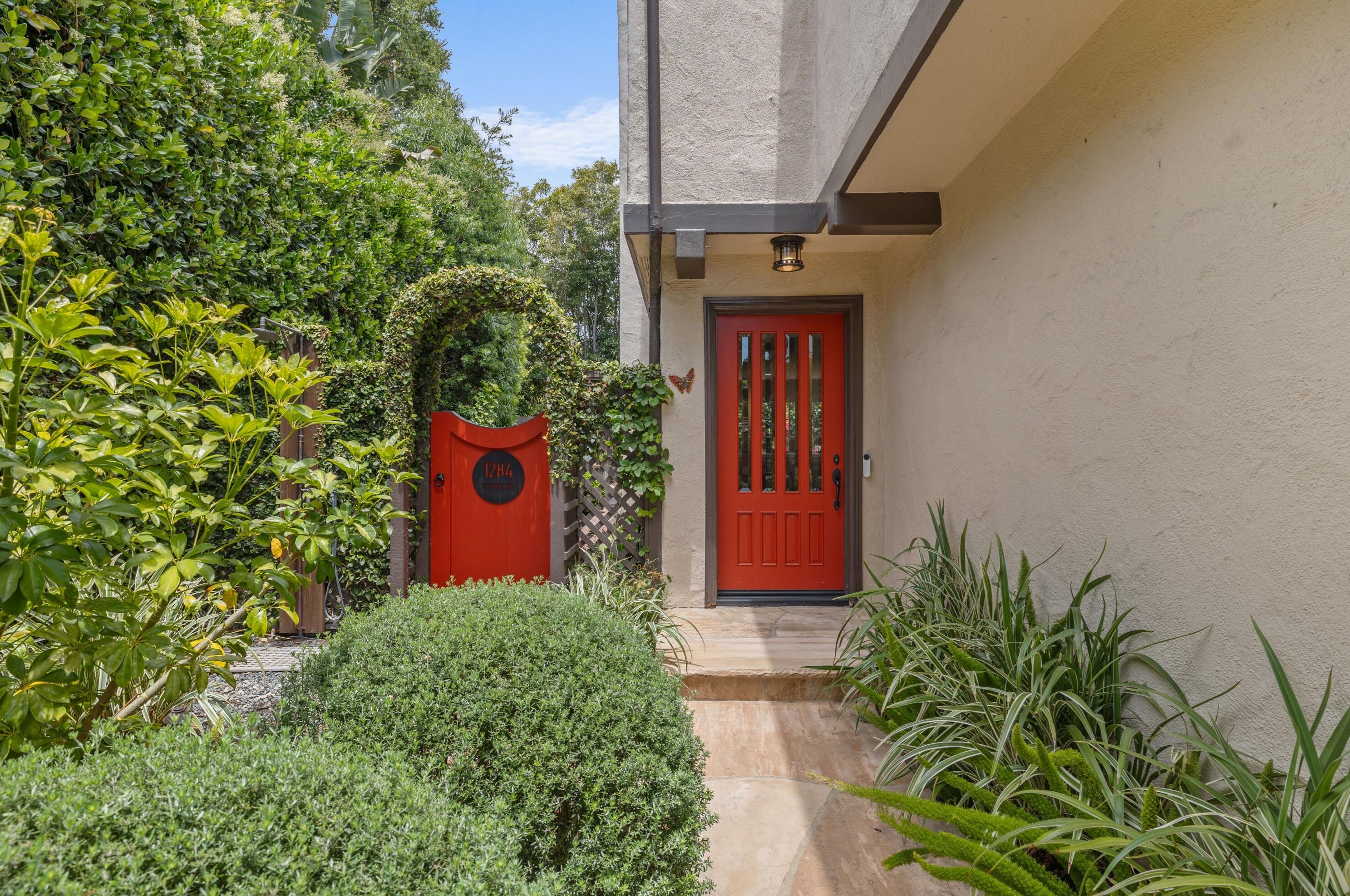 1284 Spring Rd, Santa Barbara, CA 93108-2831