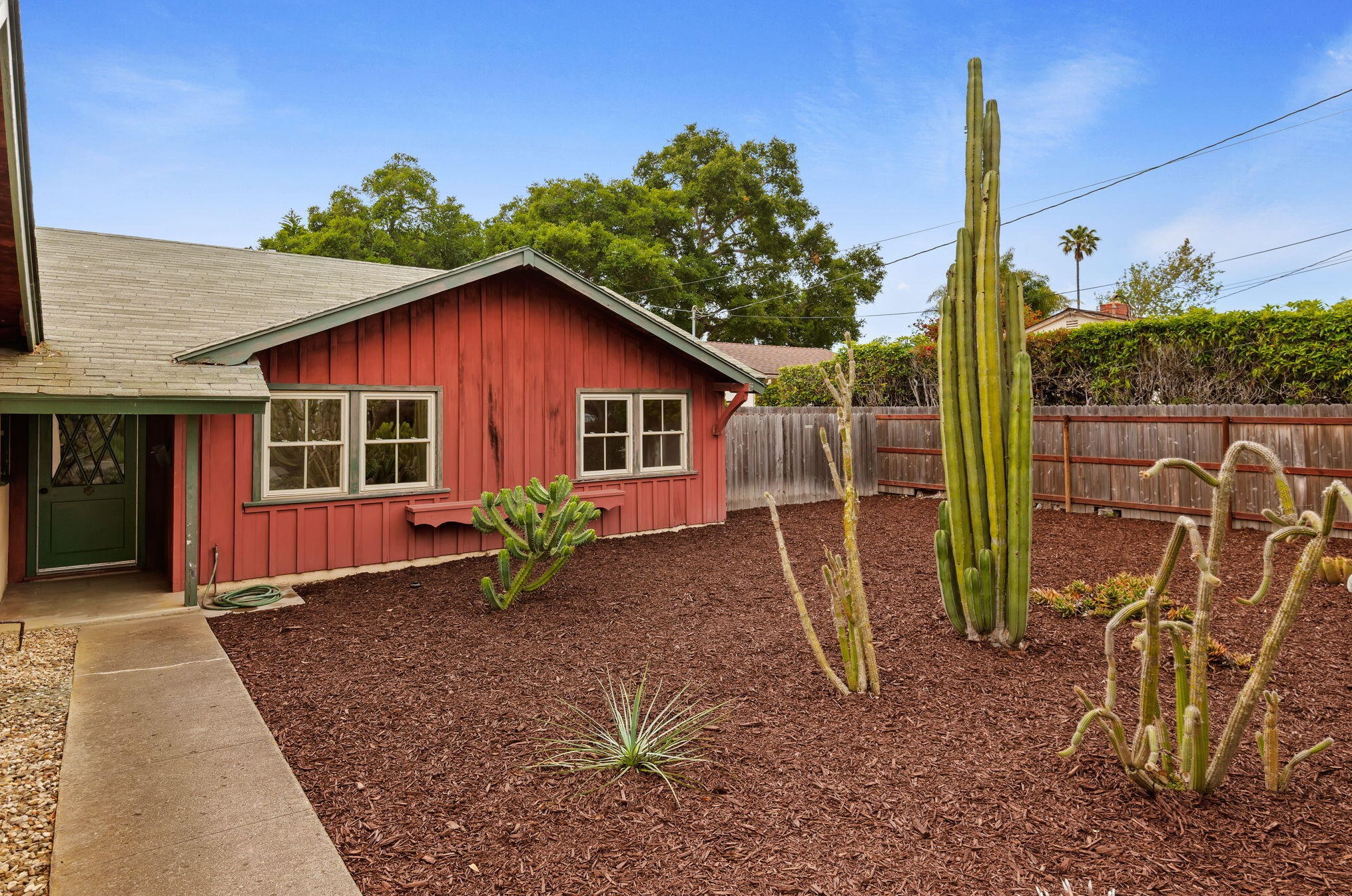 325 Cooper Rd, Santa Barbara, CA 93109-1811