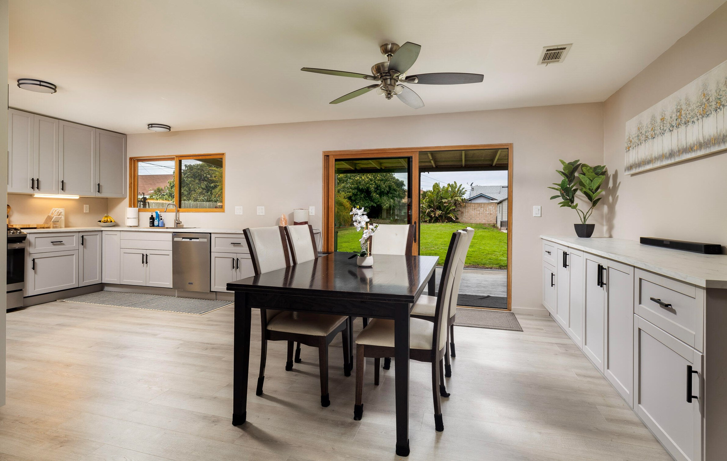 617 Inwood Dr, Santa Barbara, CA 93111-2828