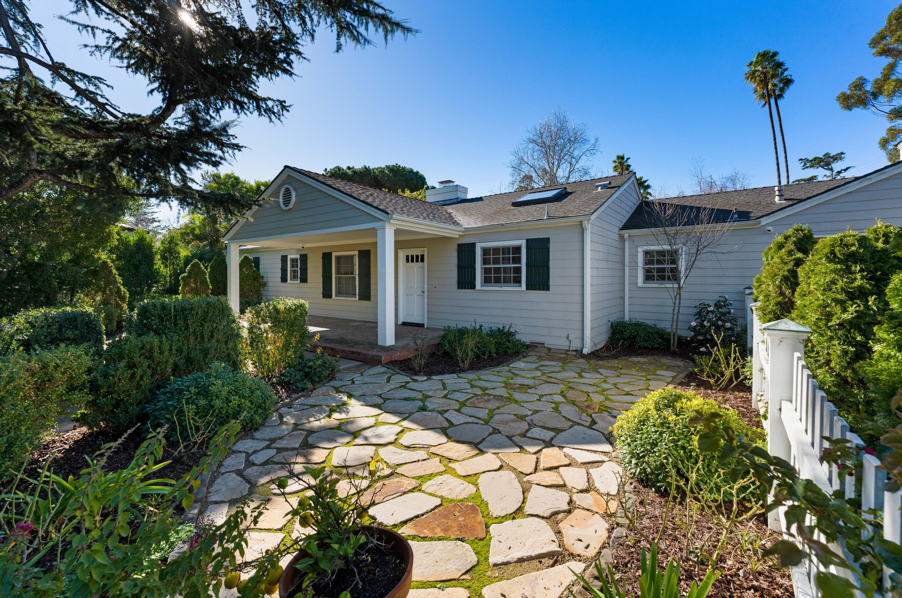 1463 Hosmer Ln, Santa Barbara, CA 93108-1235