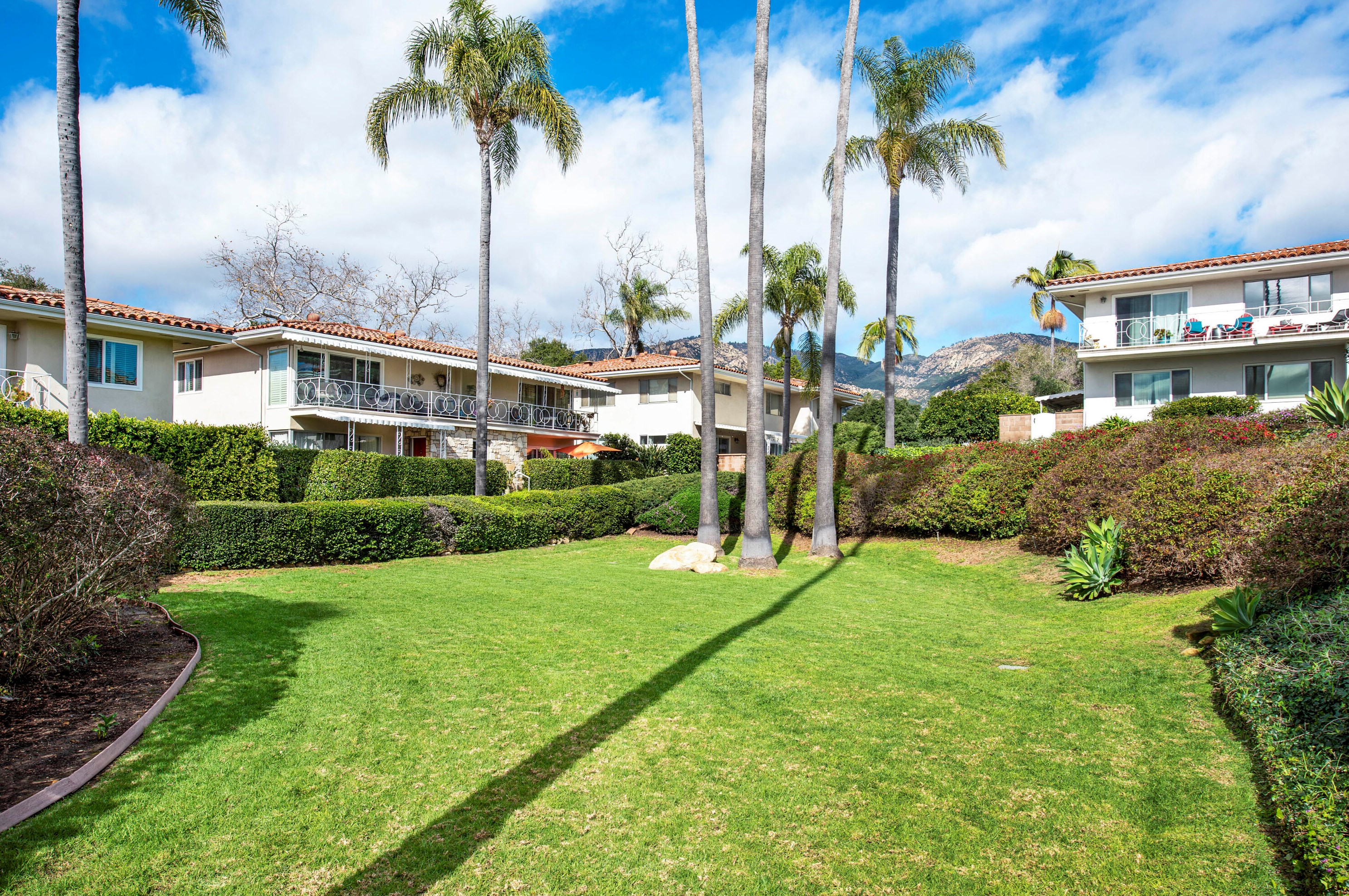 2629 State St, Santa Barbara CA  93105-5507 exterior