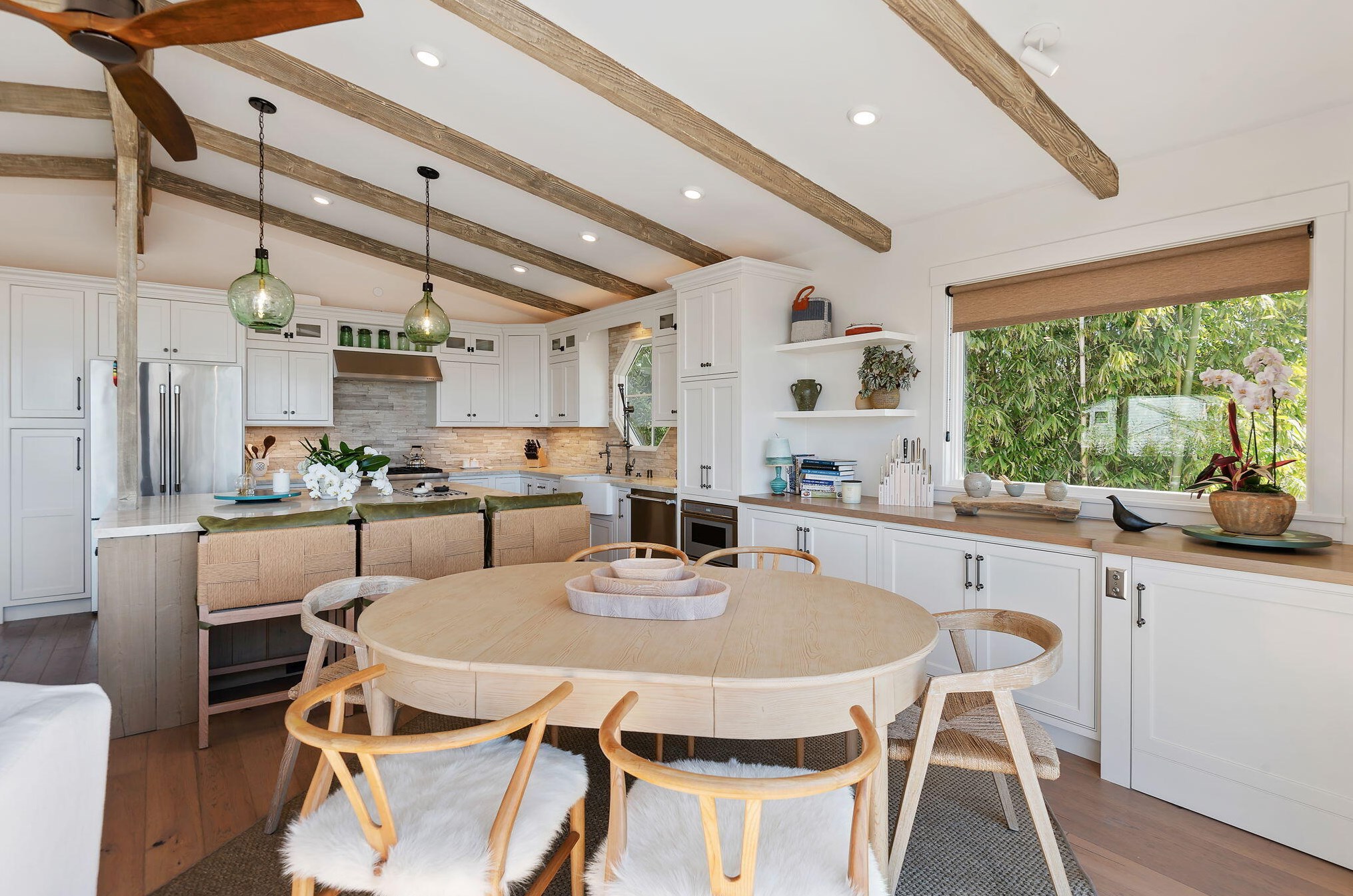 1530 Shoreline Dr, Santa Barbara CA  93109-2073 exterior