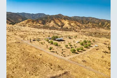 8300 Foothill Road, New Cuyama, CA 93254 - Photo 34