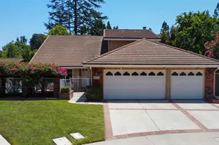 718 Pamela Wood St, Thousand Oaks, CA 91320 - Photo 2