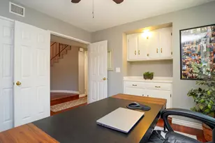 718 Pamela Wood St, Thousand Oaks, CA 91320 - Photo 18