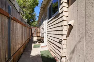 309 W Victoria St, Santa Barbara, CA 93101 - Photo 14