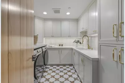 210 Las Alturas Road, Santa Barbara, CA 93103 - Photo 32