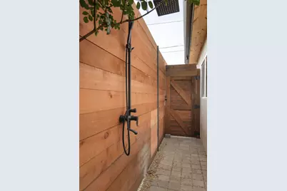 209 Barranca Avenue, Santa Barbara, CA 93109 - Photo 26