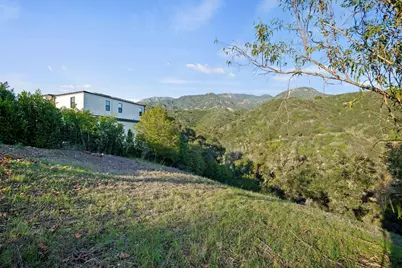 330 Sherman Road, Santa Barbara, CA 93103 - Photo 2