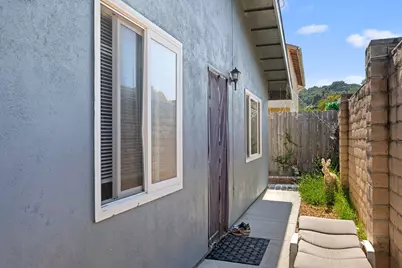 916 W Micheltorena Street, Santa Barbara, CA 93101 - Photo 12