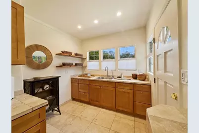 910 W Anapamu Street, Santa Barbara, CA 93101 - Photo 14