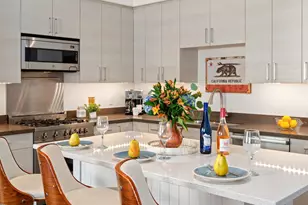 18 W Victoria St, Santa Barbara, CA 93101 - Photo 2