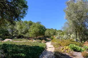 2016 Foothill Rd, Santa Barbara, CA 93105 - Photo 30