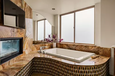 1825 Ocean Drive, Oxnard, CA 93035 - Photo 10