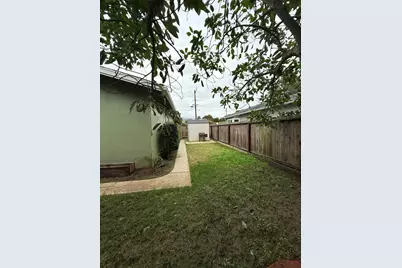 1411 Gillespie Street, Santa Barbara, CA 93101 - Photo 24