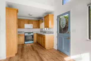 56 La Vuelta Rd, Montecito, CA 93108 - Photo 32