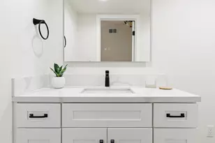 8311 Jason Ave, Los Angeles, CA 91304 - Photo 16