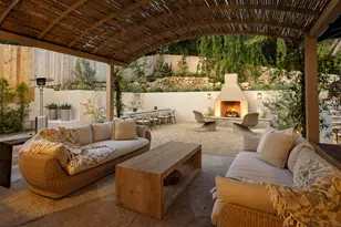 1249 Diana Ln, Santa Barbara, CA 93103 - Photo 2