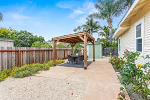 423 Flora Vista Dr, Santa Barbara, CA 93109 - Photo 18