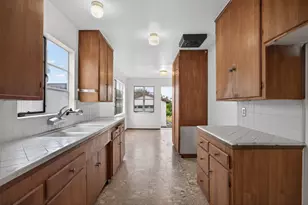40 Ocean View Ave, Santa Barbara, CA 93103 - Photo 10