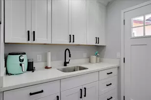 77 Manchester Pl, Goleta, CA 93117 - Photo 38