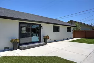 77 Manchester Pl, Goleta, CA 93117 - Photo 6