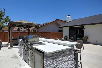77 Manchester Place, Goleta, CA 93117 - Photo 14