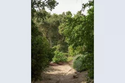 1102 Plaza Del Monte, Santa Barbara, CA 93101 - Photo 36