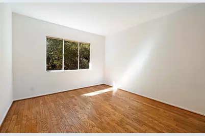 556 La Marina, Santa Barbara, CA 93109 - Photo 32