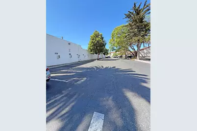 22 E Montecito Street, Santa Barbara, CA 93101 - Photo 2