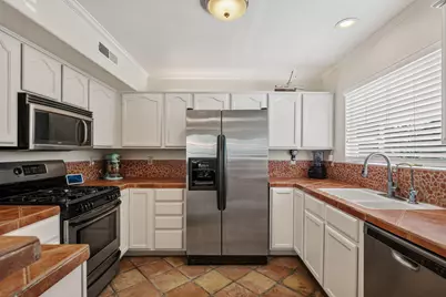 1121 San Andres Street #D, Santa Barbara, CA 93101 - Photo 2