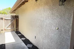 175 Village Cir Dr, Lompoc, CA 93436 - Photo 2