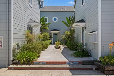 423 W Montecito Street #D, Santa Barbara, CA 93101 - Photo 4