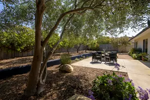 4910 Malibu Dr, Carpinteria, CA 93013 - Photo 18
