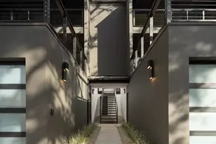 518 E Islay St, Santa Barbara, CA 93101 - Photo 2