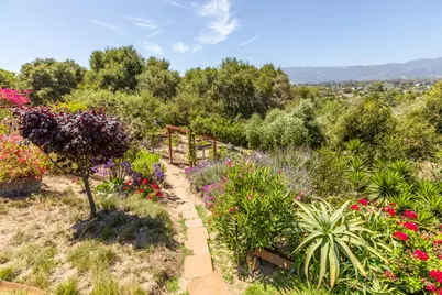 4701 Calle Reina, Santa Barbara, CA 93110 - Photo 24