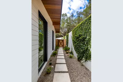 1118 N Patterson Avenue, Santa Barbara, CA 93111 - Photo 12