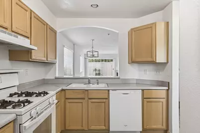 4692 Carpinteria Avenue #Apt 26, Carpinteria, CA 93013 - Photo 12