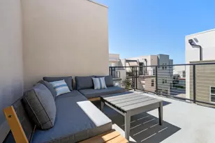 1276 E Thompson Blvd, Ventura, CA 93001 - Photo 34