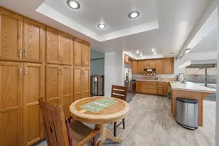 2717 Carlmont Pl, Out Of Area, CA 93065 - Photo 42