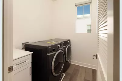 5671 Ekwill Street #101, Goleta, CA 93117 - Photo 24