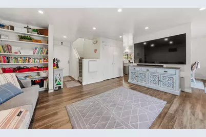 5088 Rhoads Avenue #D, Santa Barbara, CA 93111 - Photo 8