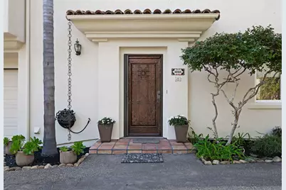 1010 E De La Guerra Street # A, Santa Barbara, CA 93103 - Photo 2