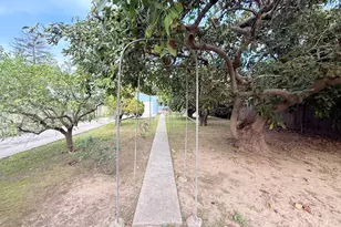 1129 San Andres St, Santa Barbara, CA 93101 - Photo 28